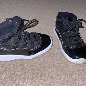 Size 9 toddler- used twice